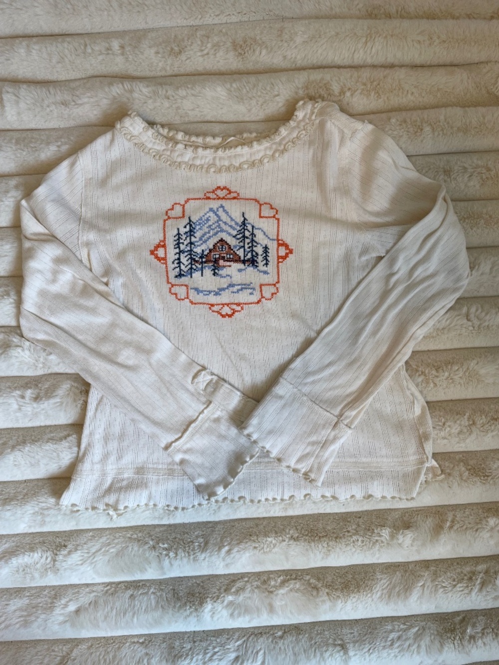 We The Free Embroidered Cabin Top ~ Size X-Large